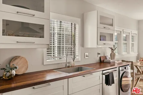 $1,250,000 | 3764 Valleybrink Road, Los Angeles, CA 90039