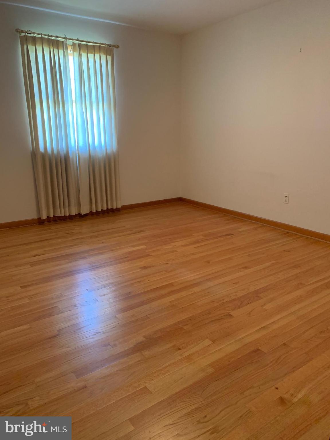 6227 Groveland Road Linthicum Heights, MD 21090 - Photo 23 of 26 Gallery Image 23