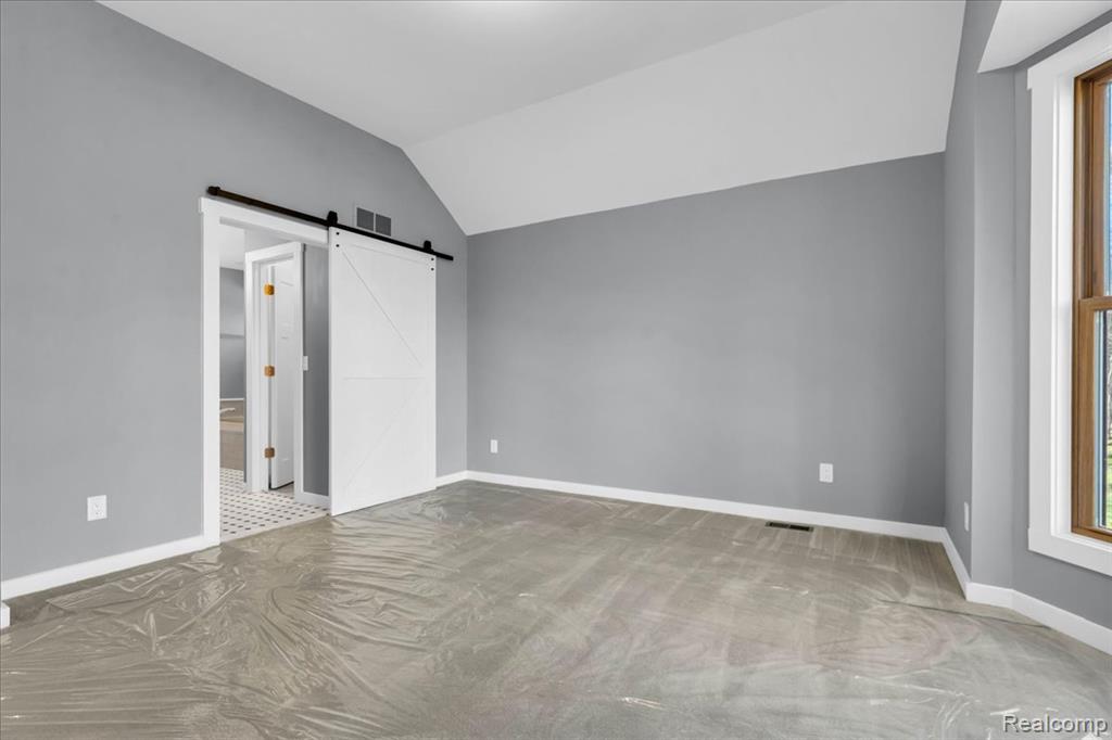 10557 Skeman Road Brighton, MI 48114 - Photo 15 of 27 Gallery Image 15