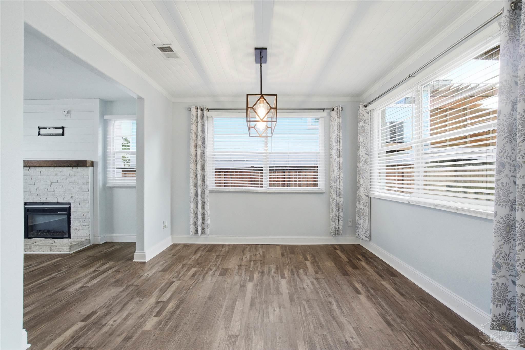 403 Southeast Gilliland Road Pensacola, FL 32507 - Photo 11 of 71