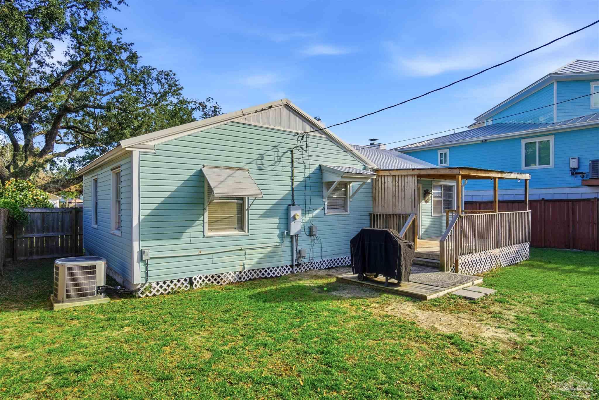 403 Southeast Gilliland Road Pensacola, FL 32507 - Photo 31 of 71