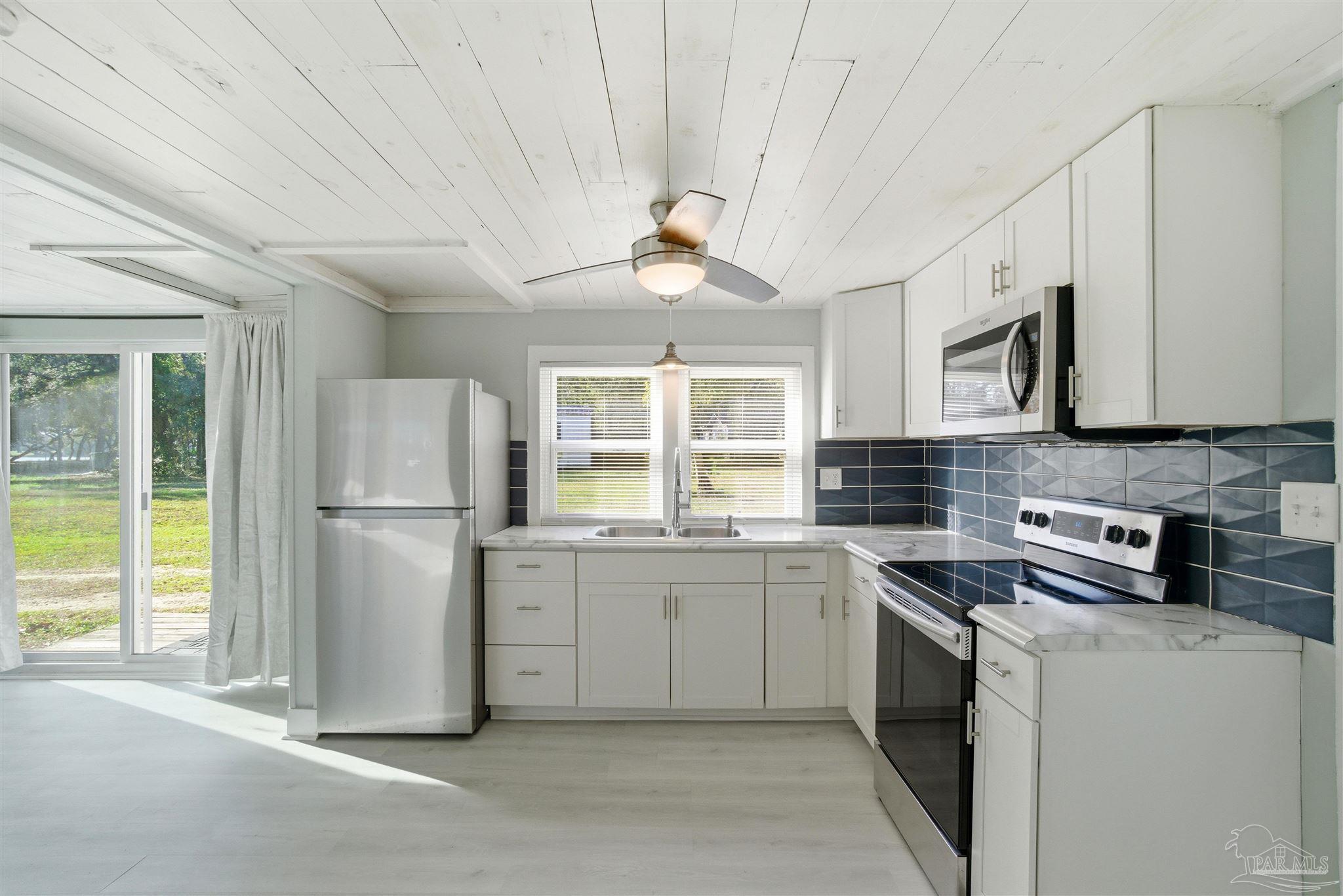 403 Southeast Gilliland Road Pensacola, FL 32507 - Photo 40 of 71