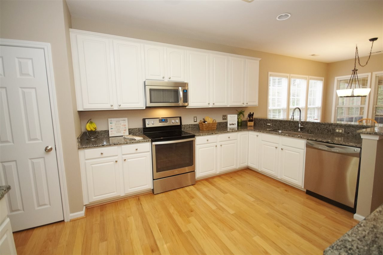 7440 Silver View Lane Raleigh, NC 27613 - Photo 6 of 24 Photo 6