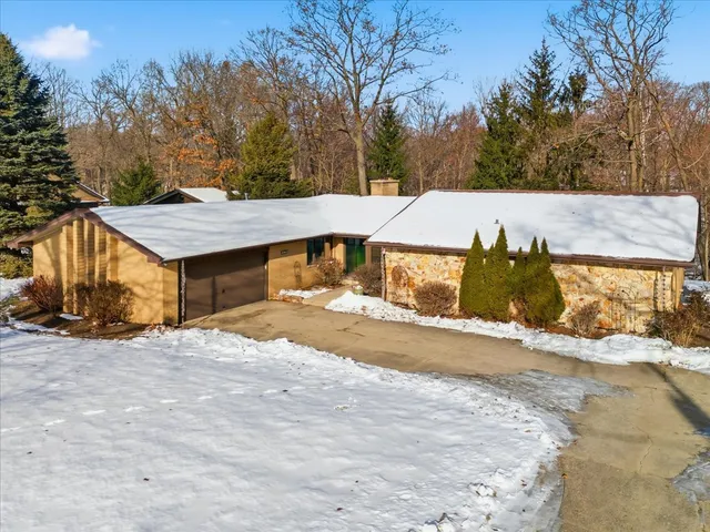 $400,000 | 10160 West Fairbanks Avenue, Beach Park, IL 60099