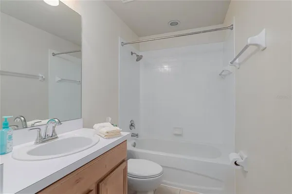 $2,250 | 329 Cape Harbour Loop, Unit 103, Bradenton, FL 34212