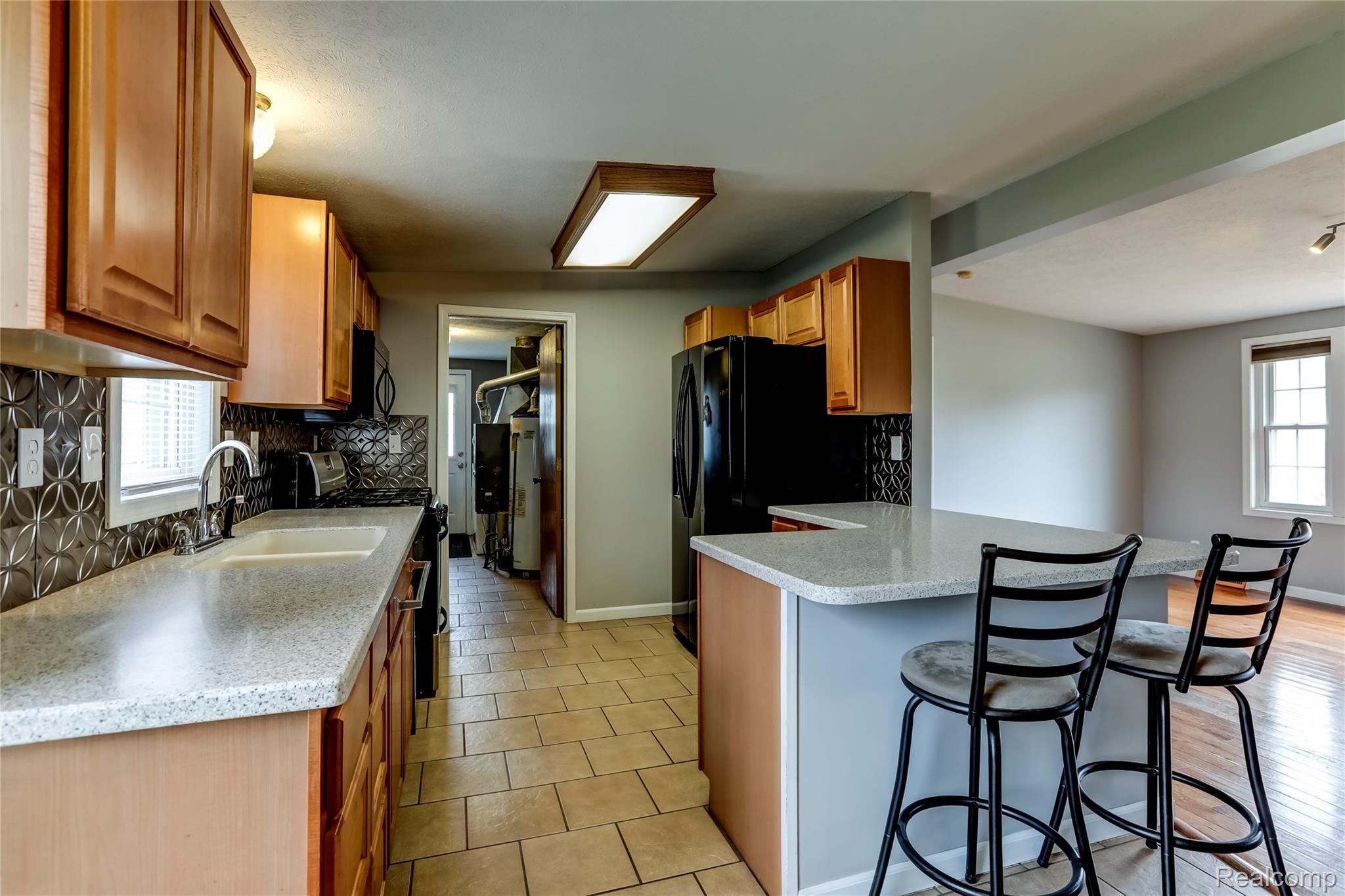 4981 Sycamore Road Newport, MI 48166 - Photo 6 of 25 4981 Sycamore Road, Newport, MI-11-FULL.jpg