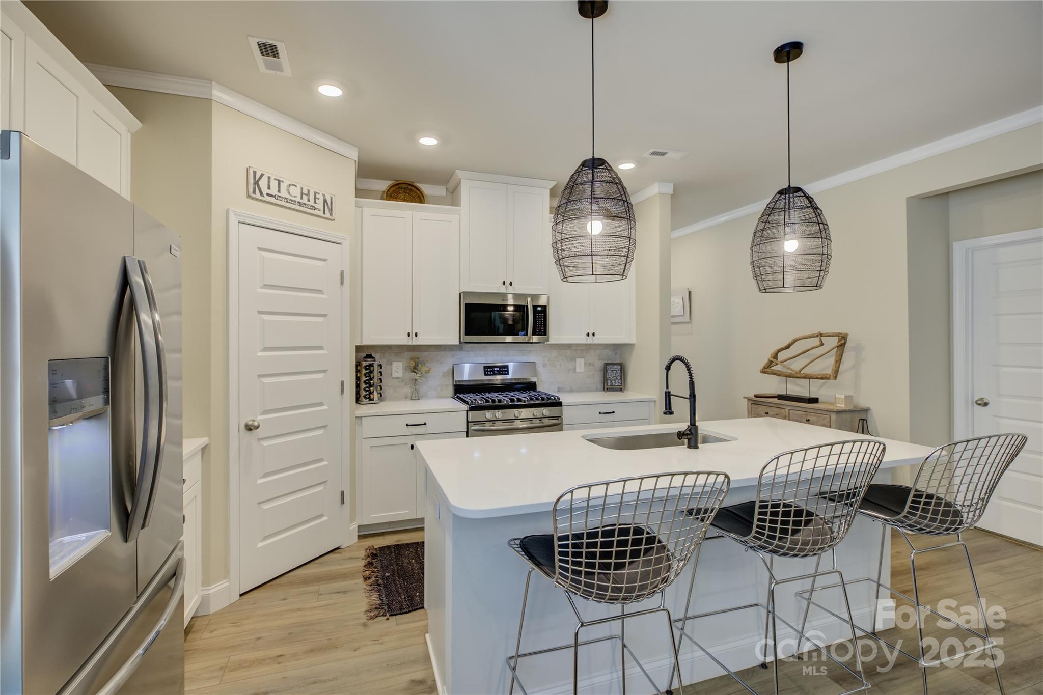 9507 Pointer Road Huntersville, NC 28078 - Photo 8 of 40 Gallery Image 8