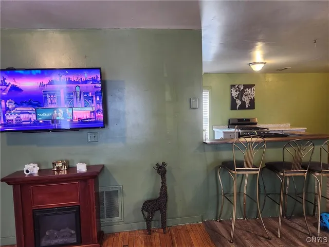 $165,000 | 319 Burnet Avenue, Unit 1, Syracuse, NY 13203