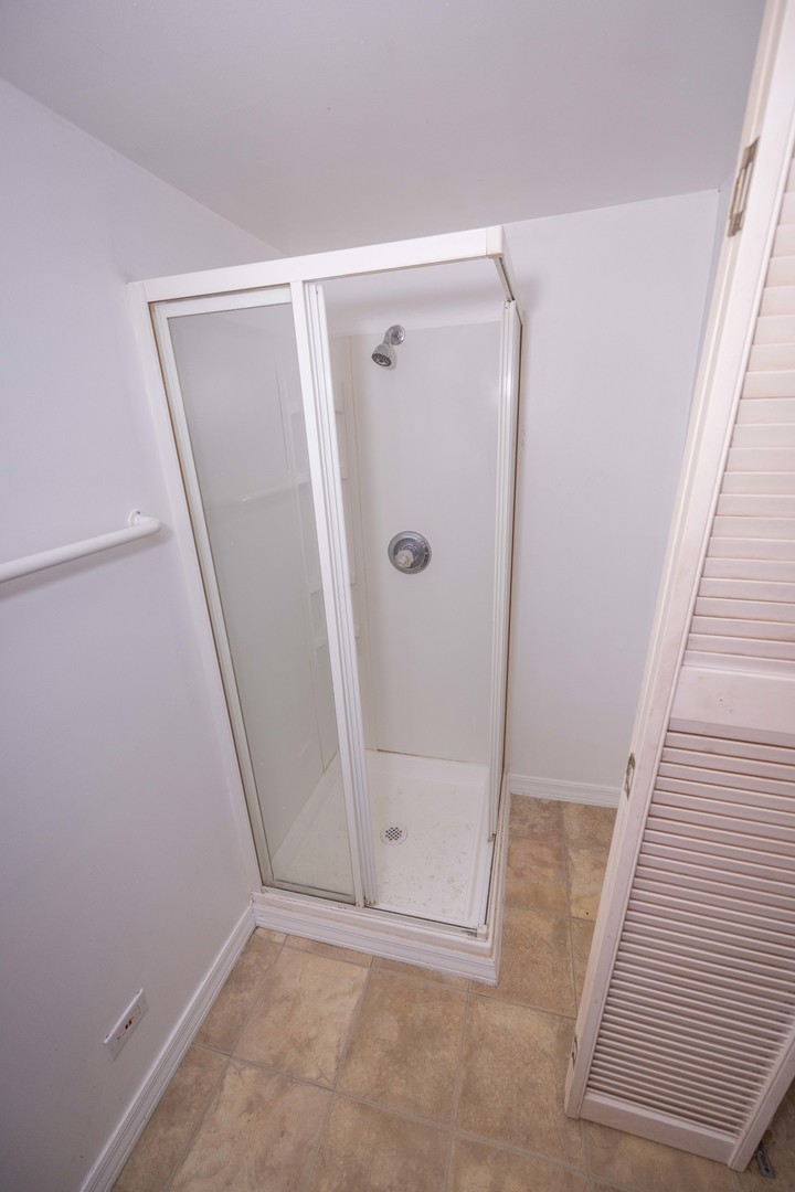 2024 Plainfield Road Crest Hill, IL 60403 - Photo 16 of 20 a view of closet