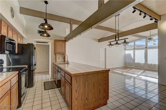 $2,299 | 6309 Rassler Avenue, Las Vegas, NV 89107