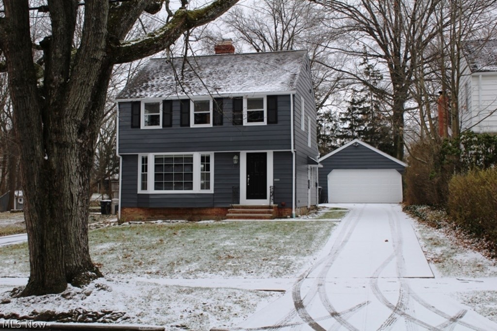 5192 Edenhurst Road Cleveland, OH 44124 - Photo 1 of 32 Welcome to 5192 Edenhurst Rd in the Cleveland suburb of Lyndhurst. Lyndhurst was graded an A by Niche.com's 2017 best places to live in Ohio.