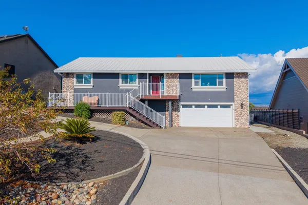 $479,900 | 22784 River View Drive, Cottonwood, CA 96022