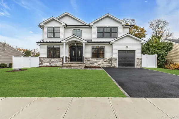 $1,698,888 | 7 Sheridan Street, Old Bethpage, NY 11804