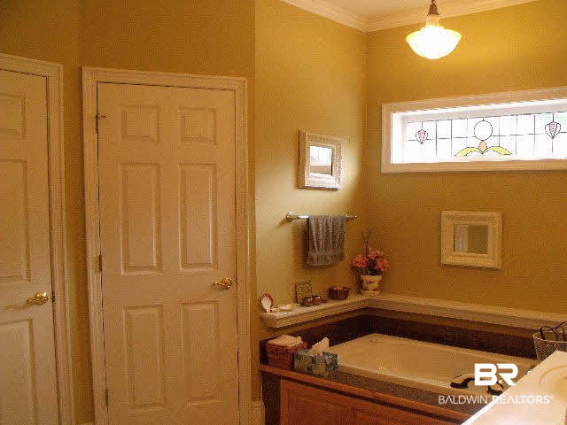 109 Scott Road Brewton, AL 36426 - Photo 9 of 19 Master Bath