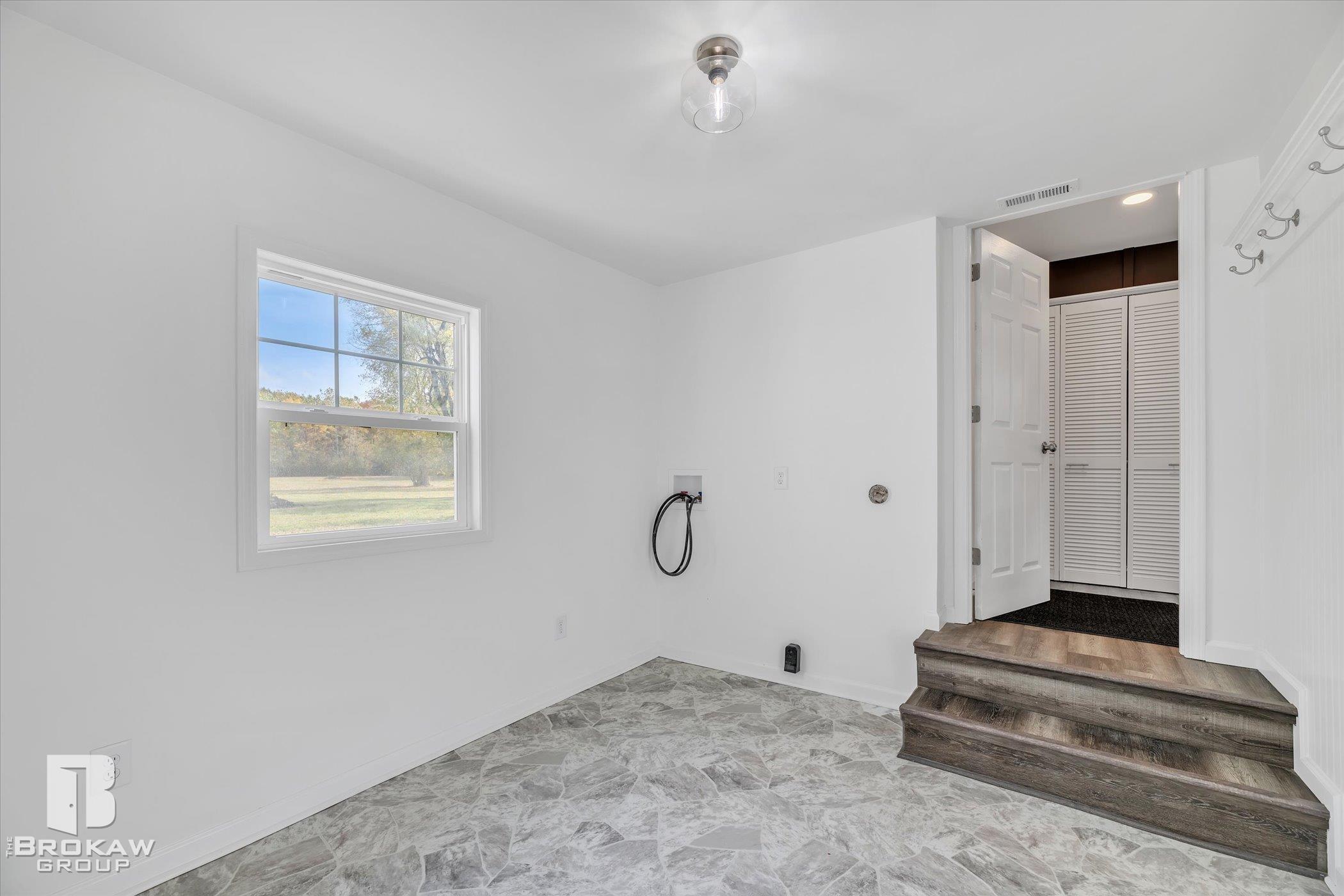 7282 North Jennings Road Mount Morris, MI 48458 - Photo 29 of 49 50093577-28.JPG