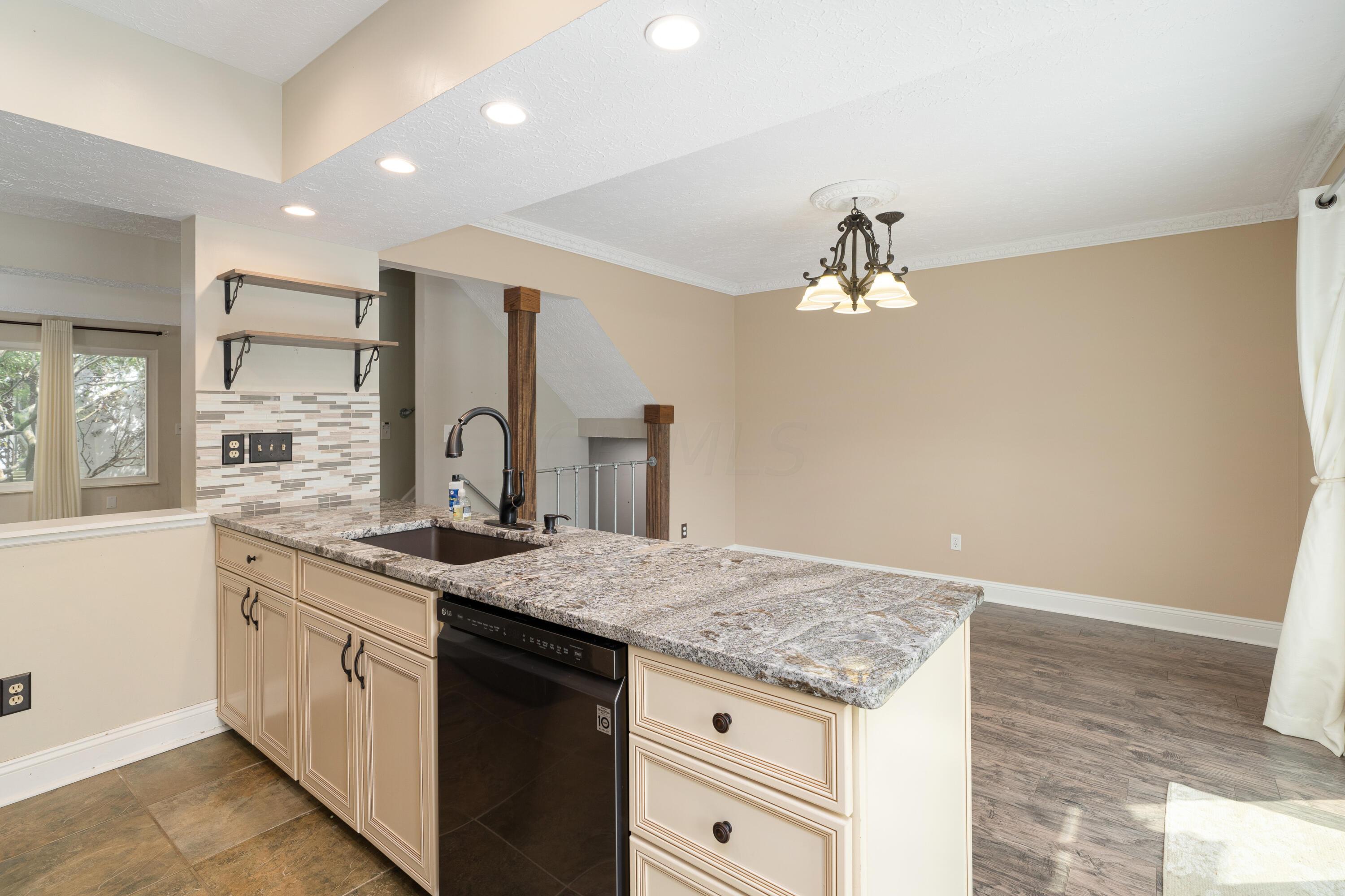 7012 Avery Road Dublin, OH 43017 - Photo 16 of 29 Gallery Image 16