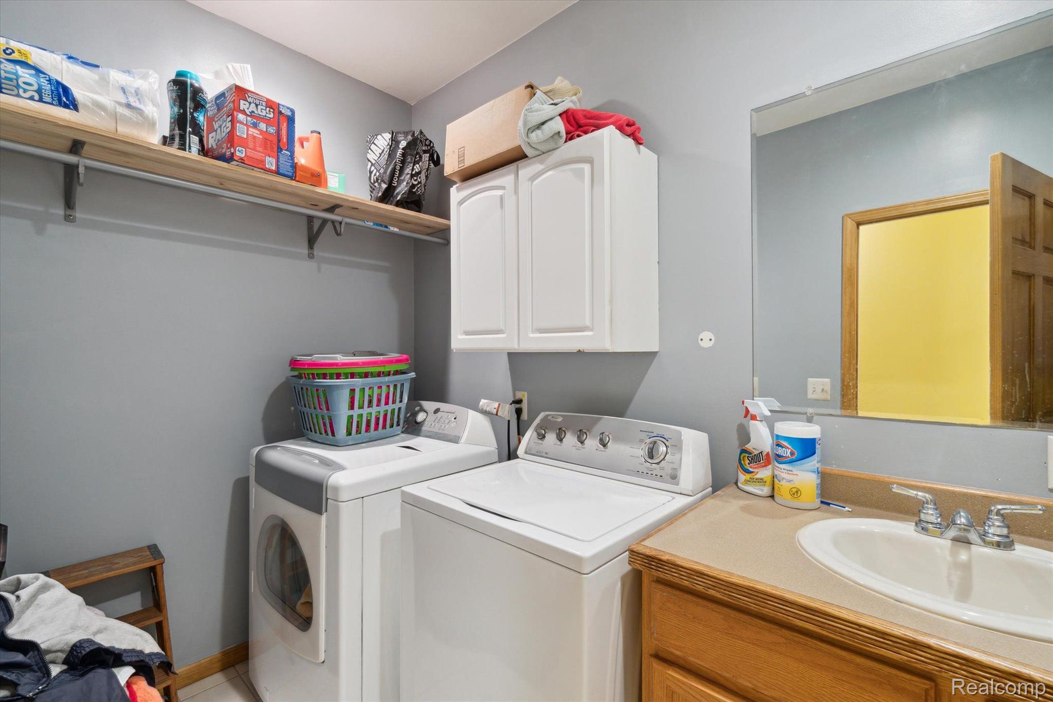 9216 Newburgh Road Livonia, MI 48150 - Photo 23 of 43 Spacious laundry room.