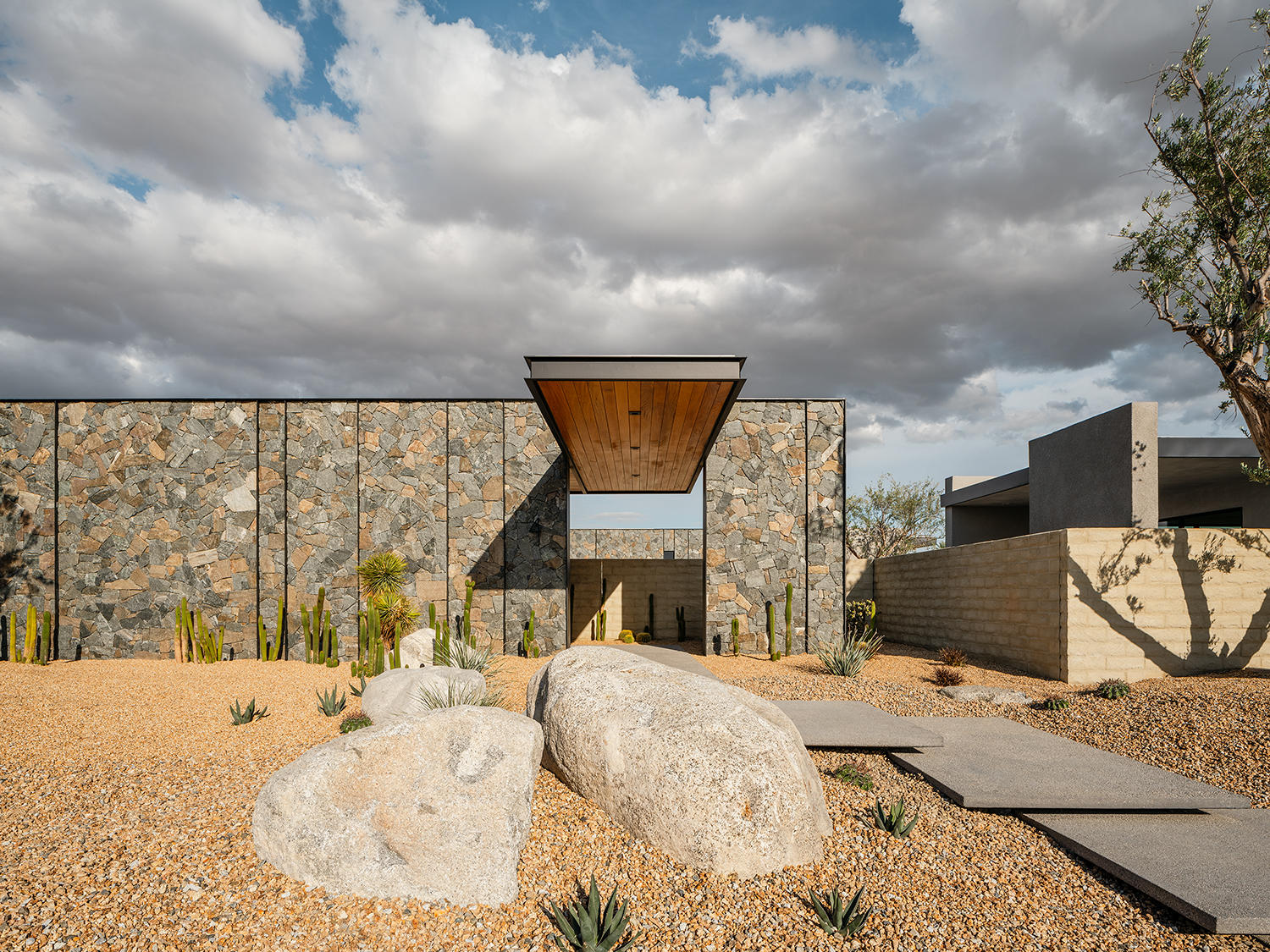 4 Echo Lane Rancho Mirage, CA 92270 - Photo 9 of 40 a view of a swimming pool with furniture