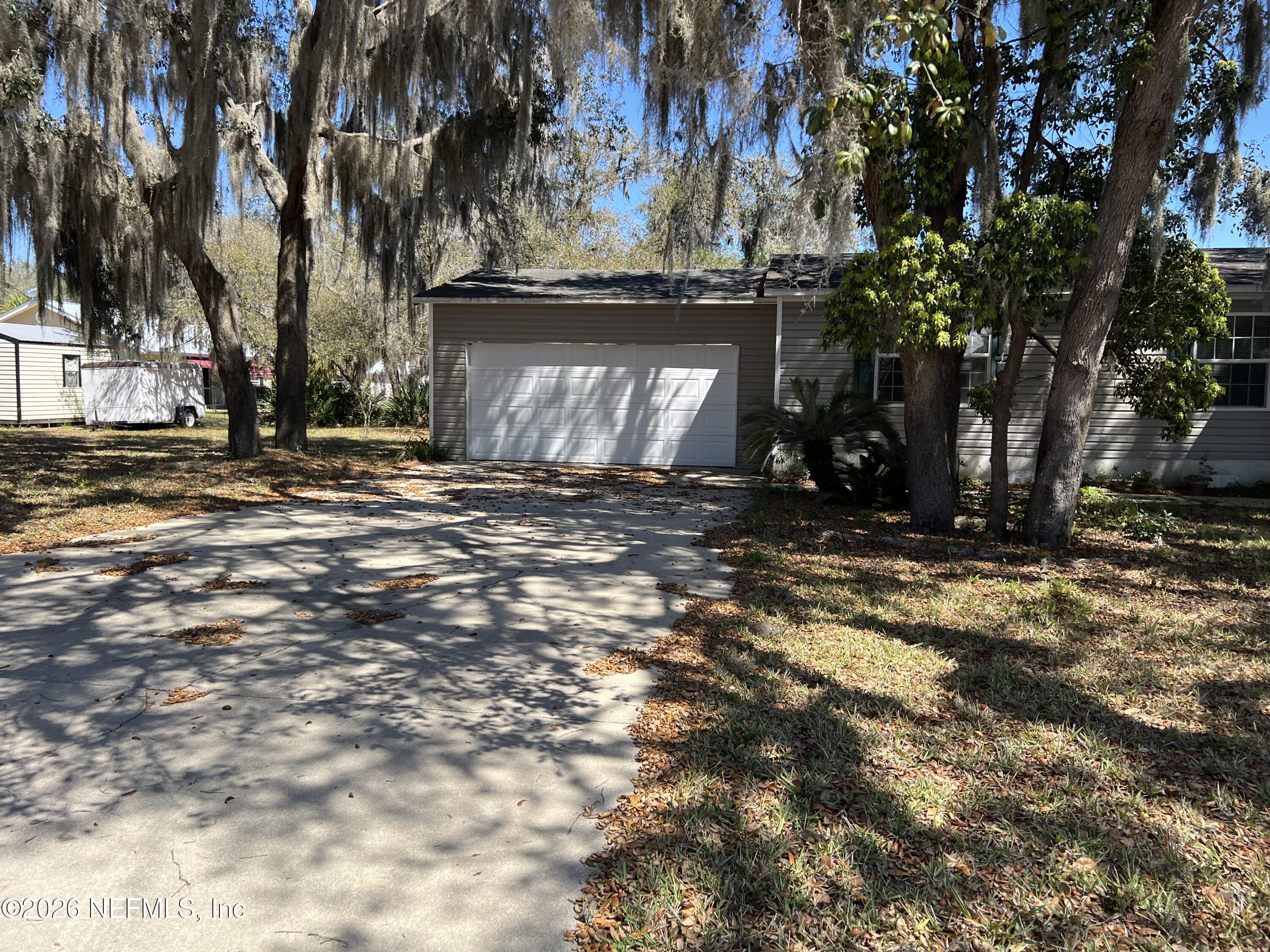 223 Oak Ridge Drive Welaka, FL 32193 - Photo 3 of 38 IMG_6081 (1)