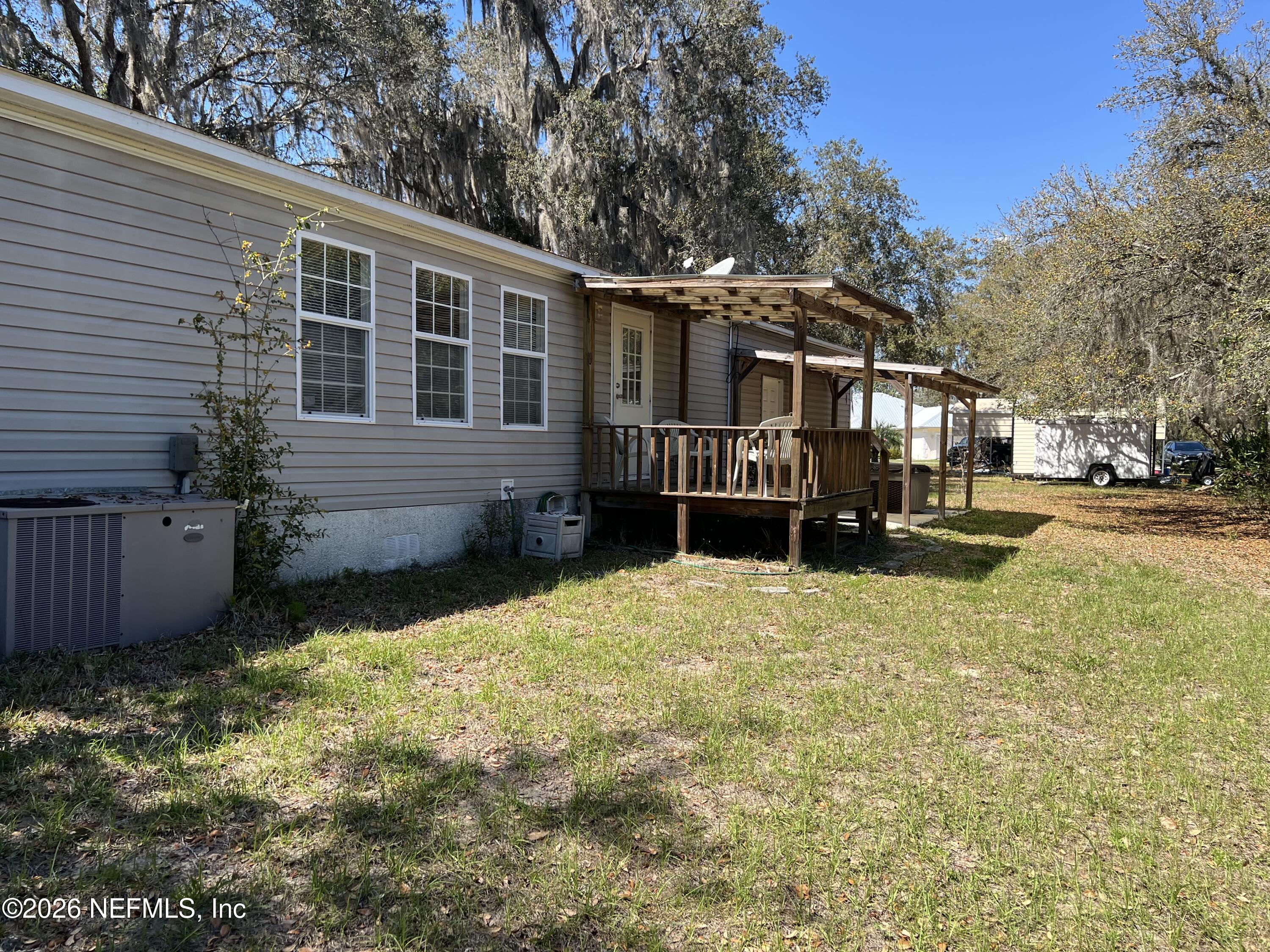 223 Oak Ridge Drive Welaka, FL 32193 - Photo 4 of 38 IMG_6090