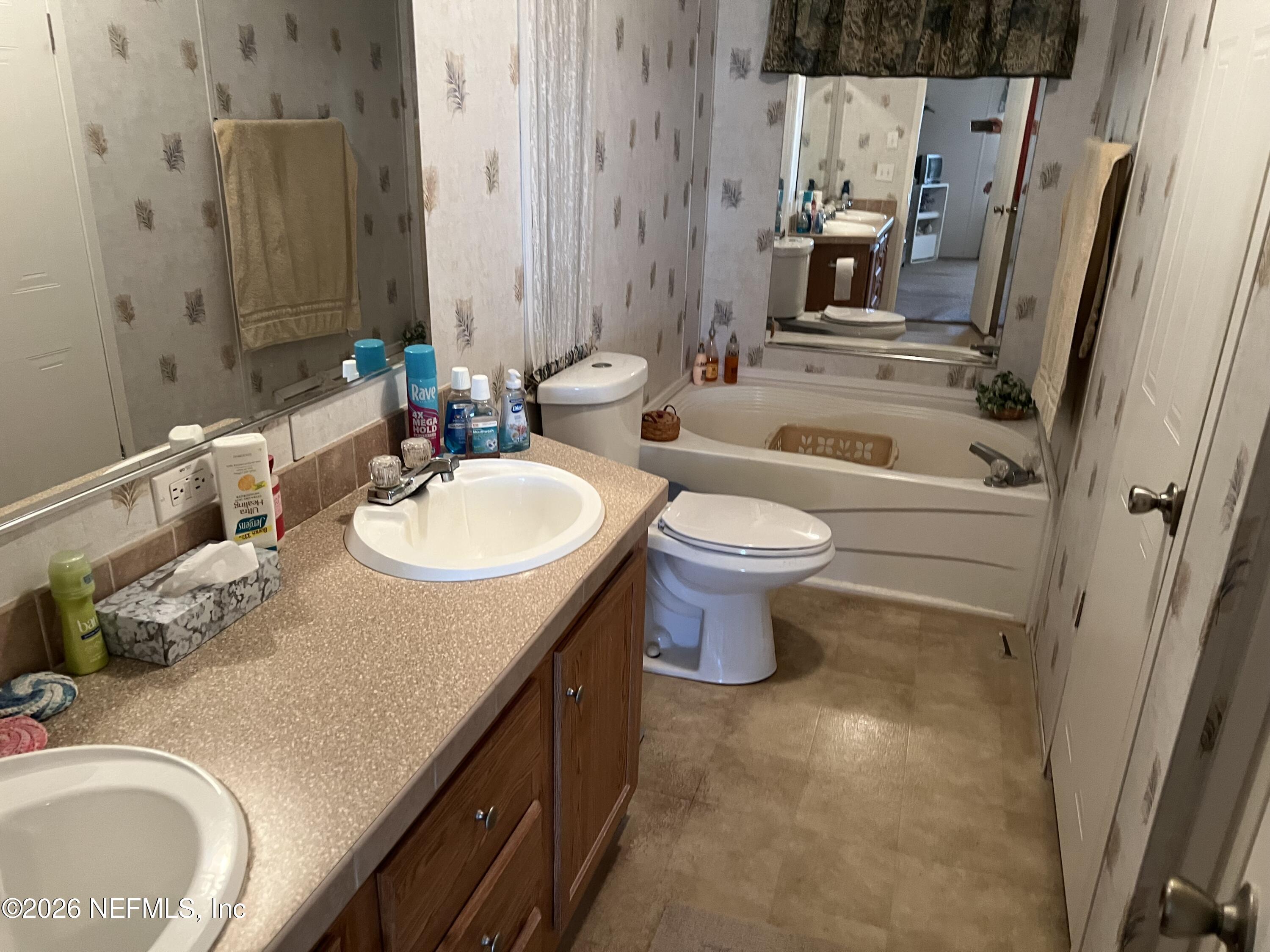 223 Oak Ridge Drive Welaka, FL 32193 - Photo 5 of 38 IMG_6061