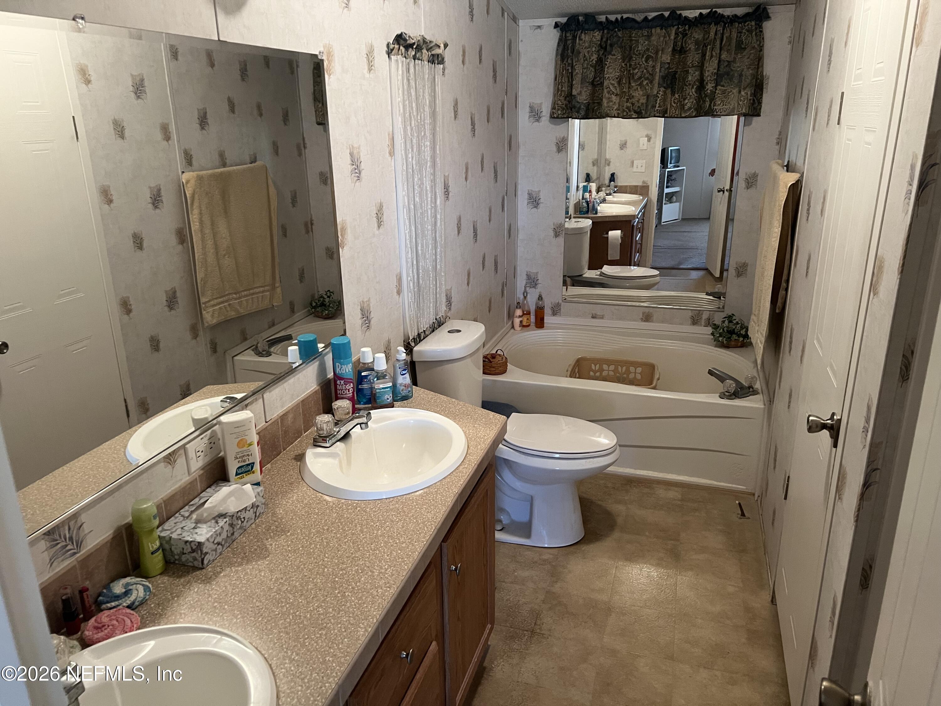 223 Oak Ridge Drive Welaka, FL 32193 - Photo 6 of 38 IMG_6062