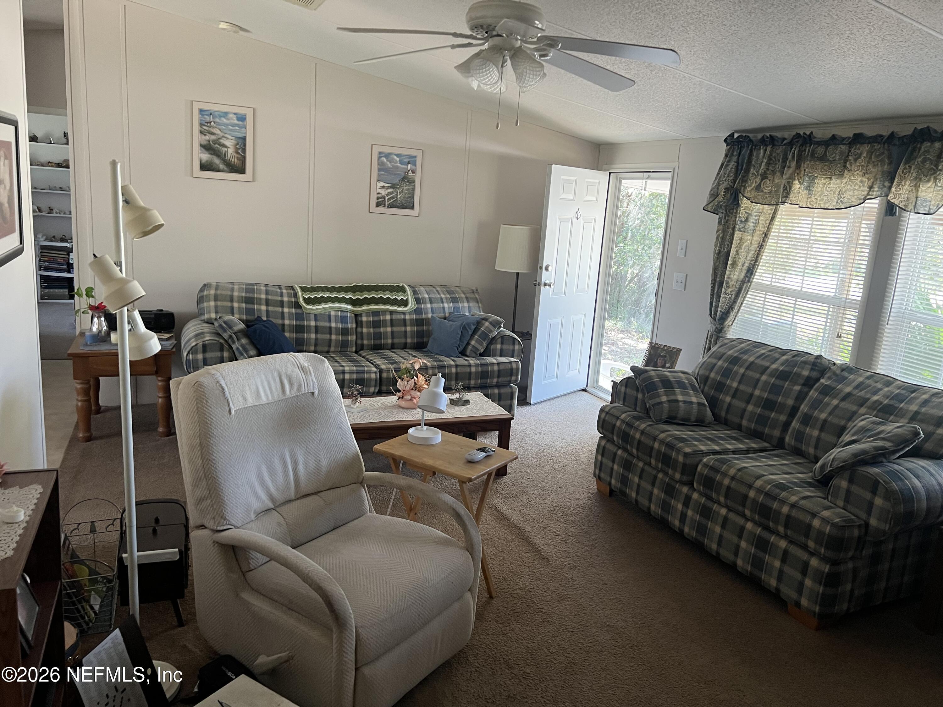 223 Oak Ridge Drive Welaka, FL 32193 - Photo 10 of 38 IMG_6065