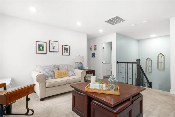 $325,000 | 1125 Hawk Hollow Drive, Yorkville, IL 60560