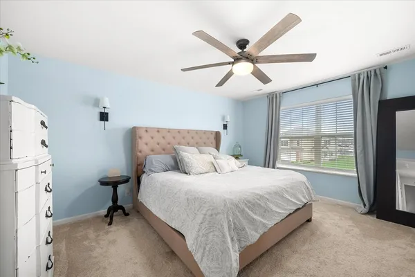 $325,000 | 1125 Hawk Hollow Drive, Yorkville, IL 60560