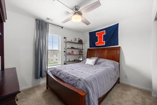 $325,000 | 1125 Hawk Hollow Drive, Yorkville, IL 60560