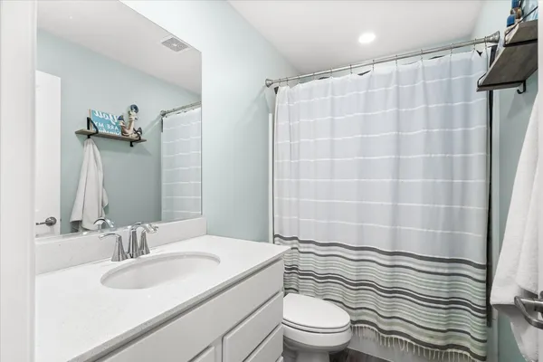 $325,000 | 1125 Hawk Hollow Drive, Yorkville, IL 60560