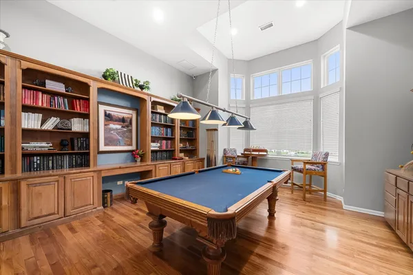 $325,000 | 1125 Hawk Hollow Drive, Yorkville, IL 60560