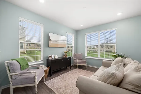 $325,000 | 1125 Hawk Hollow Drive, Yorkville, IL 60560