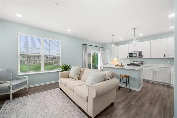 $325,000 | 1125 Hawk Hollow Drive, Yorkville, IL 60560