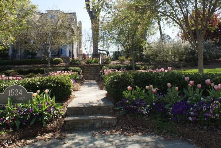 1524 Jarvis Street Raleigh, NC 27608 - Photo 46 of 49 Gorgeous Front Yard