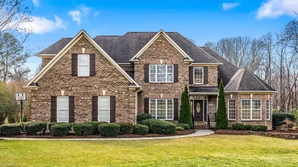 $714,900 | 5403 Effieham Street, Oak Ridge, NC 27310