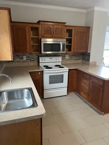 $1,600 | 230 A South Street, Unit A, Plainville, MA 02762