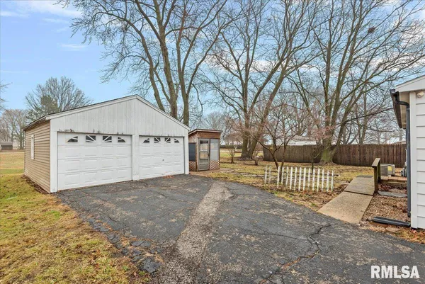 $84,900 | 413 East Washington Street, Ashland, IL 62612