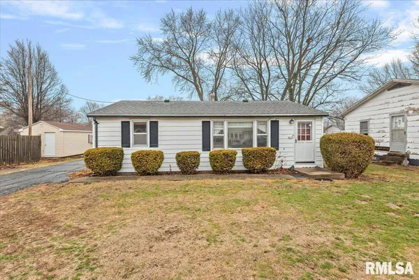 $84,900 | 413 East Washington Street, Ashland, IL 62612