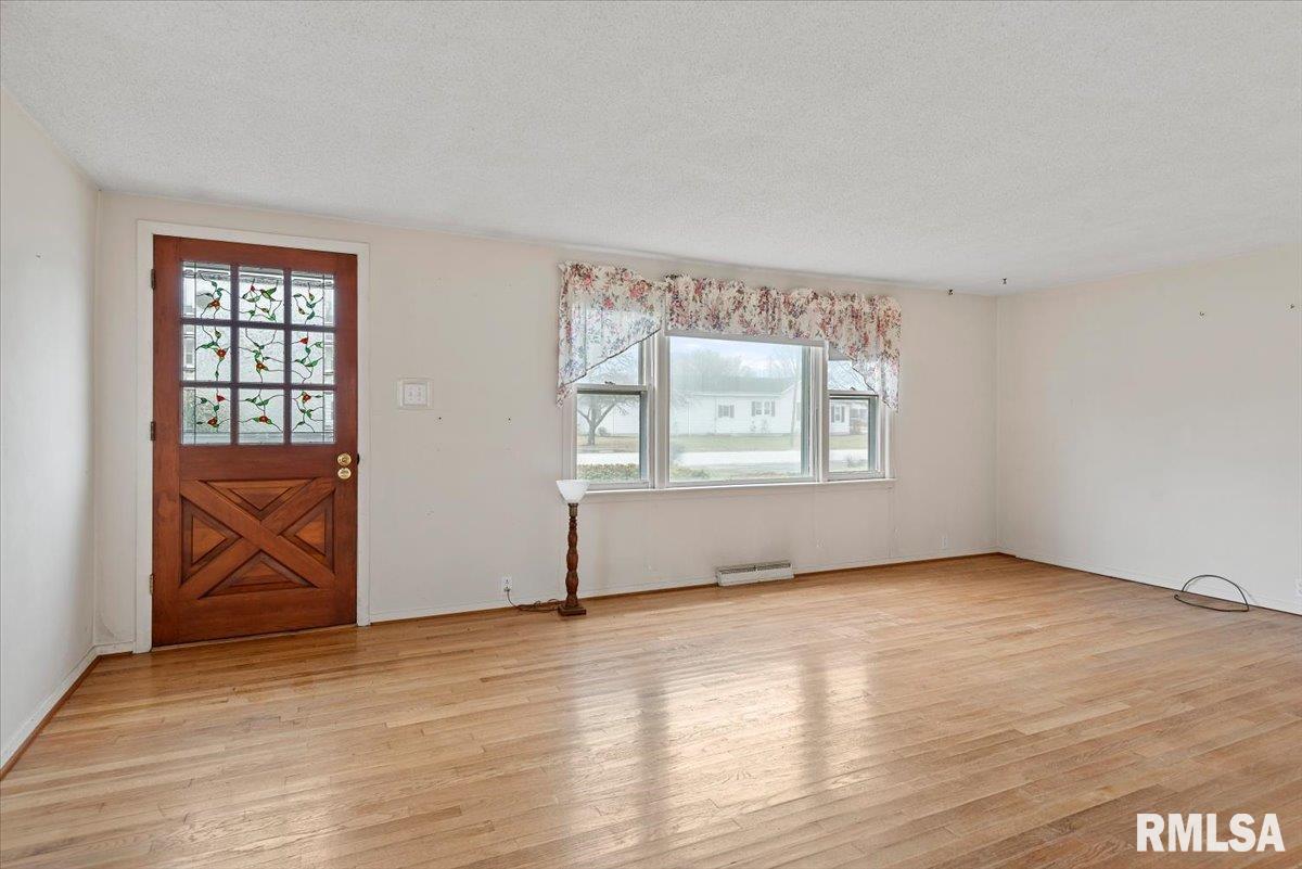 413 East Washington Street Ashland, IL 62612 - Photo 5 of 23