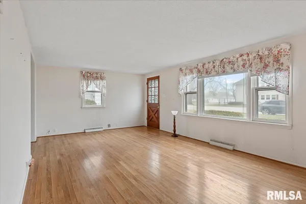 $84,900 | 413 East Washington Street, Ashland, IL 62612