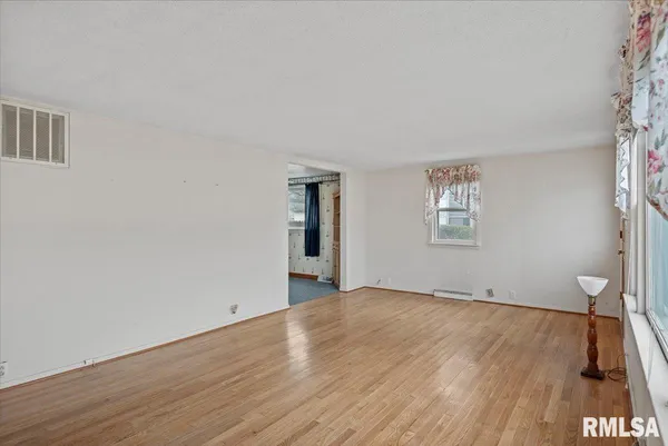 $84,900 | 413 East Washington Street, Ashland, IL 62612