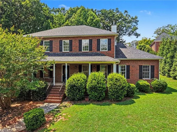 $555,000 | 110 Chestnut Hill Court, Winston-Salem, NC 27106