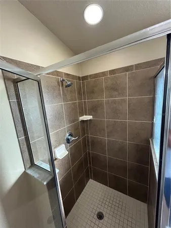 $2,400 | 11543 Tangle Creek Boulevard, Gibsonton, FL 33534
