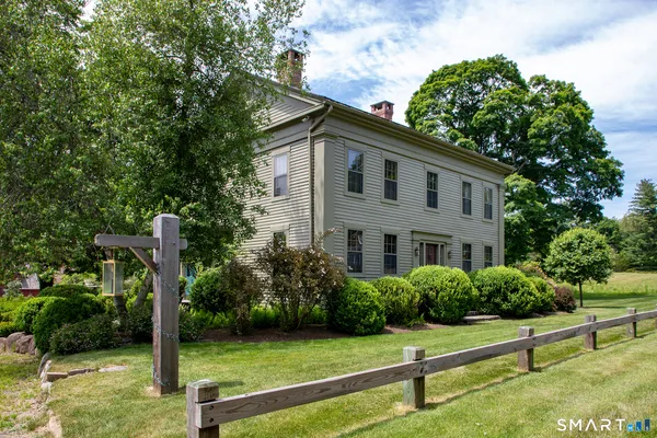 $2,995,000 | 920 Main Street South, Woodbury, CT 06798