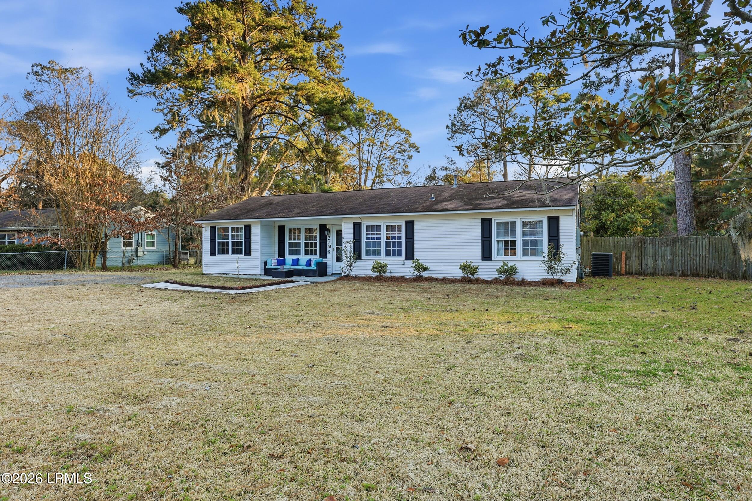 2408 State Rd S-7-386 Beaufort, SC 29902 - Photo 2 of 36 3_ru4a1232