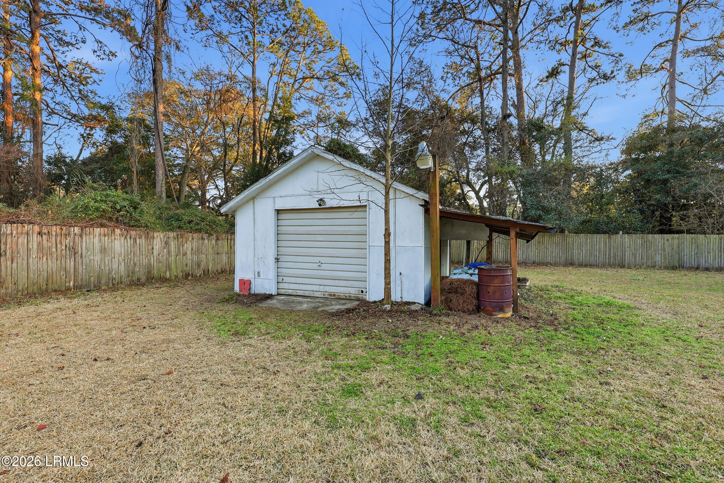 2408 State Rd S-7-386 Beaufort, SC 29902 - Photo 31 of 36 11_ru4a1282