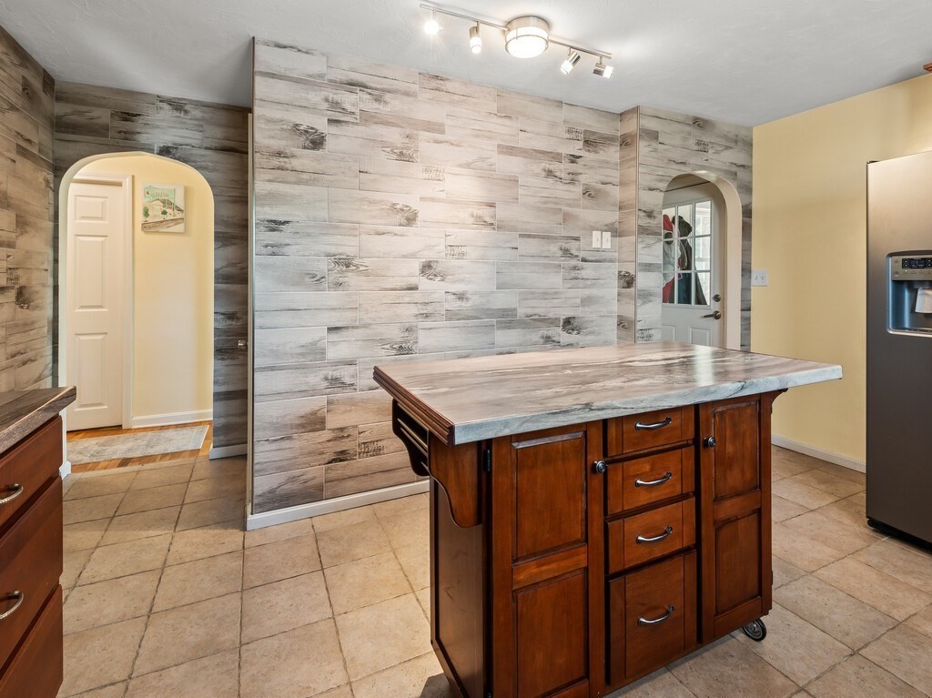 14 Orton Street Worcester, MA 01604 - Photo 9 of 35