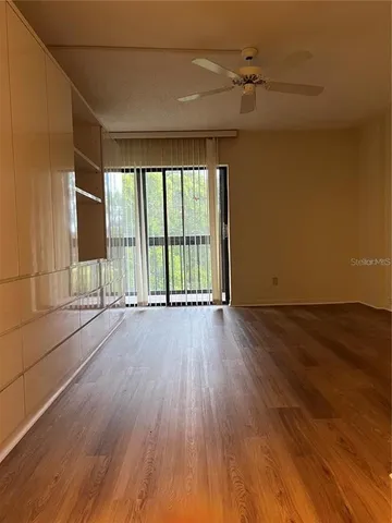 a view of an empty walk in closet