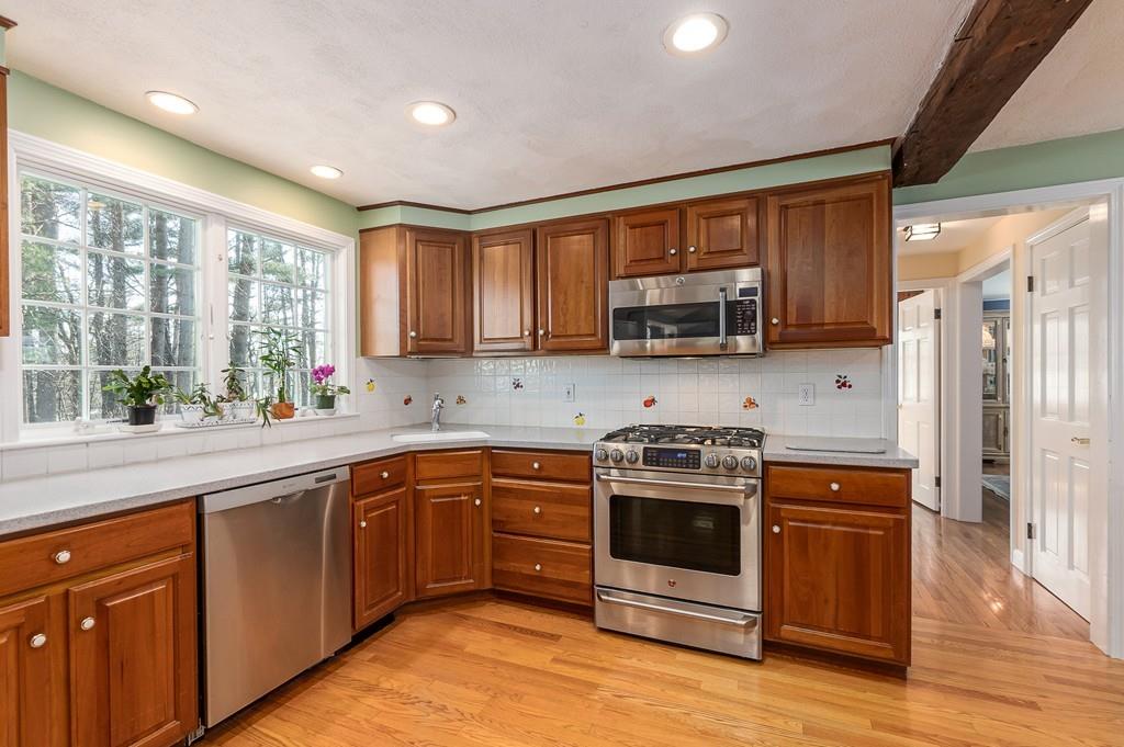 1 Castle Road Westford, MA 01886 - Photo 7 of 33 Gallery Image 7